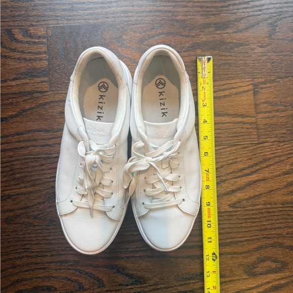 Unisex Kizik Handsfree White Leather Sneakers - Picture 2 of 7